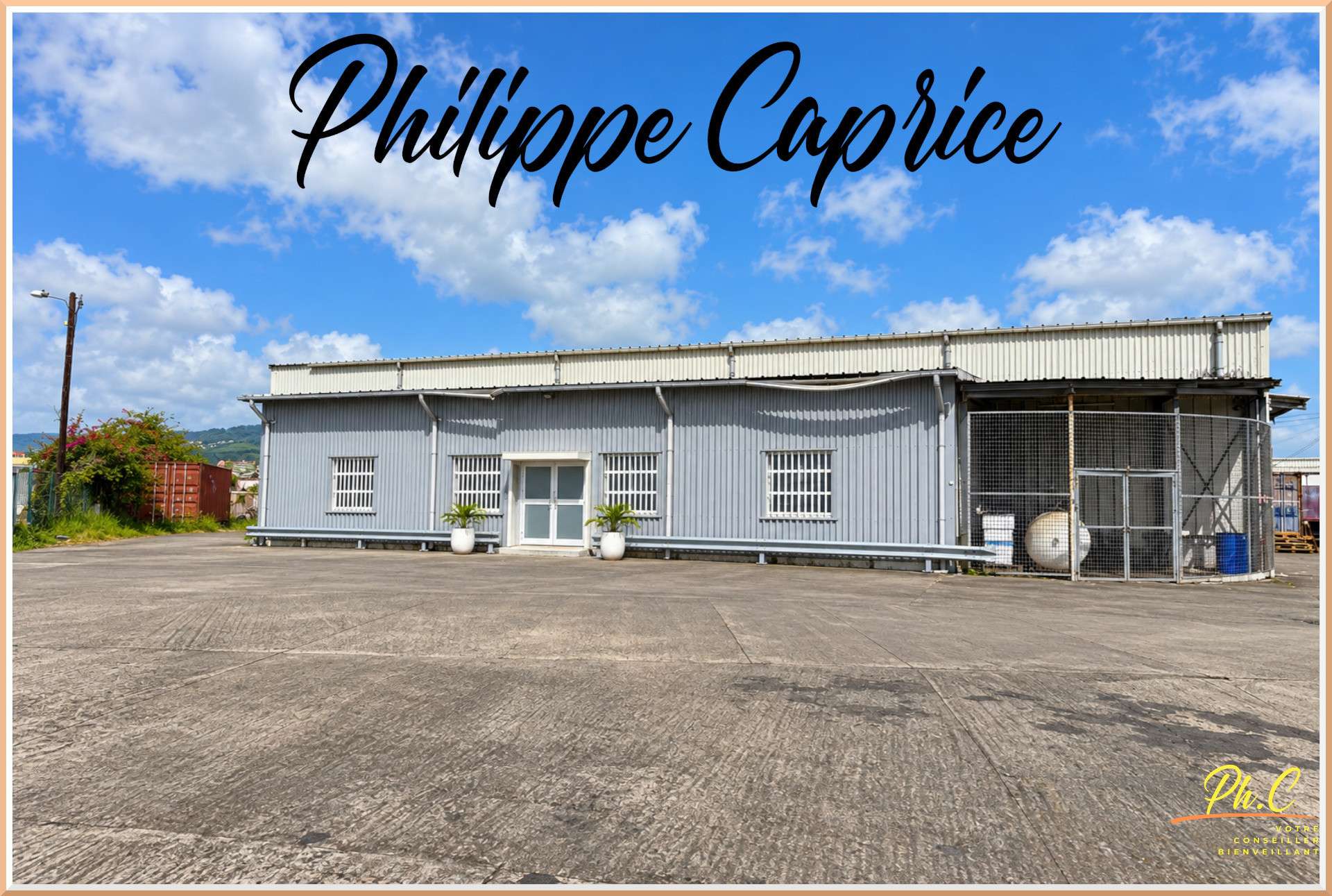 A louer entrepôt 917m² + bureaux 160m² au Lamentin