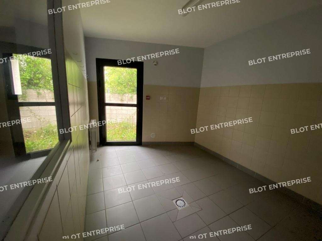 A vendre locaux professionnels 210m² Le Faou