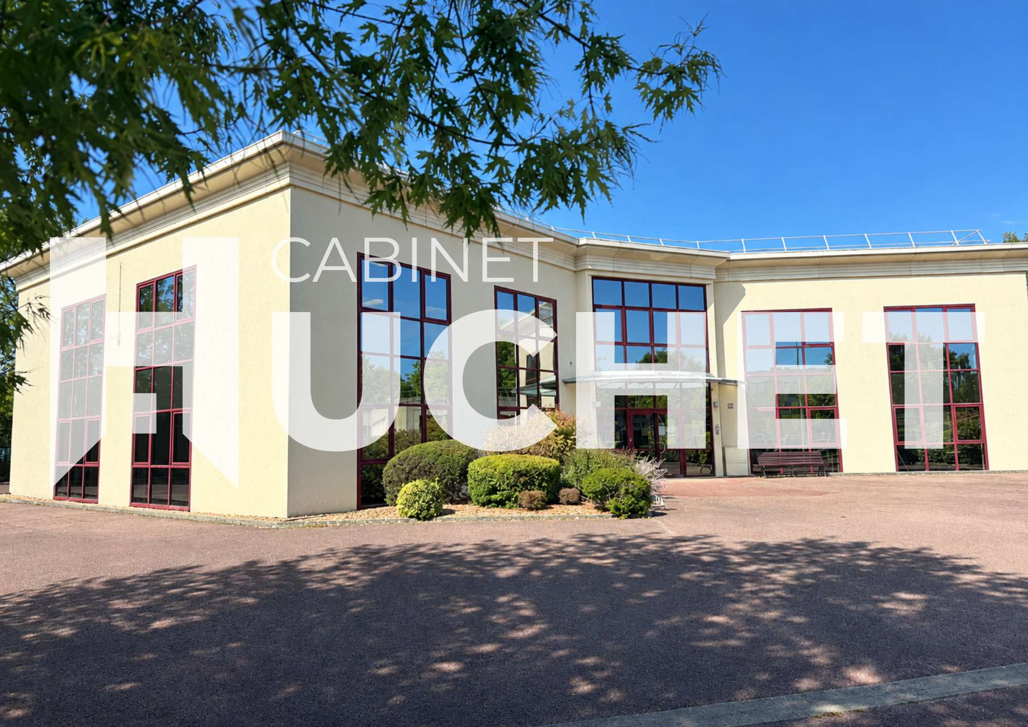 À louer immeuble de bureaux de 940m² à Caen
