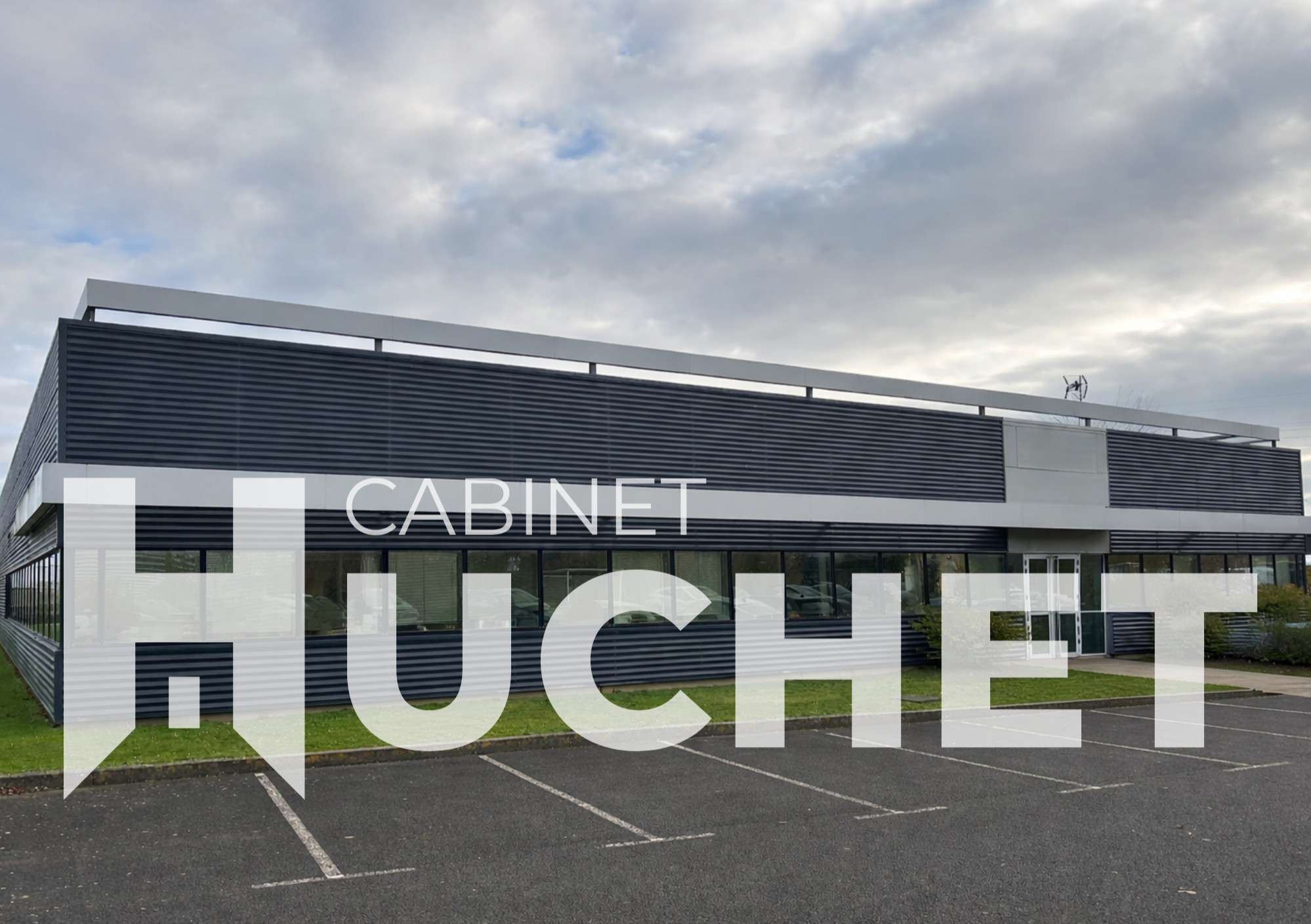 A vendre local d’activité mixte de 1438m² à Ifs