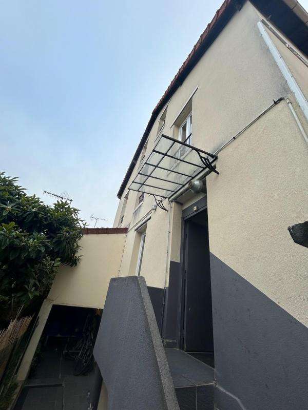 Vente hôtel social 17 chambres dans le 94