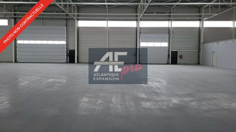 Bâtiment logistique 2400m² à louer à Saint Nazaire