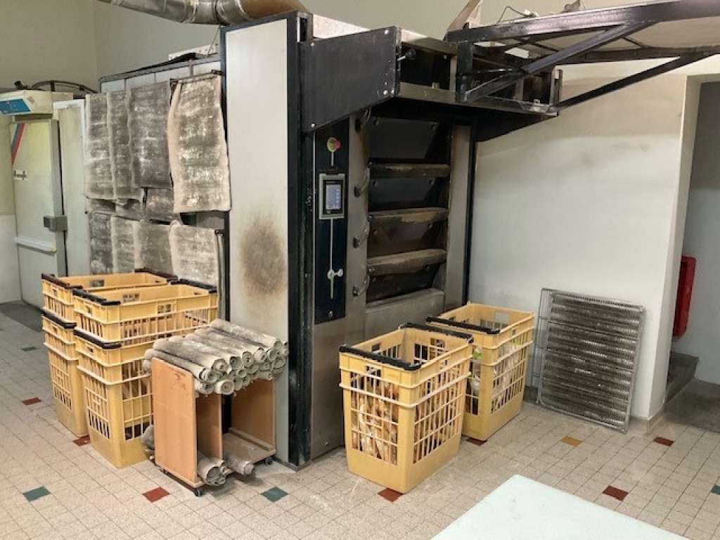 Vente boulangerie, angle rue, proximité LYON
