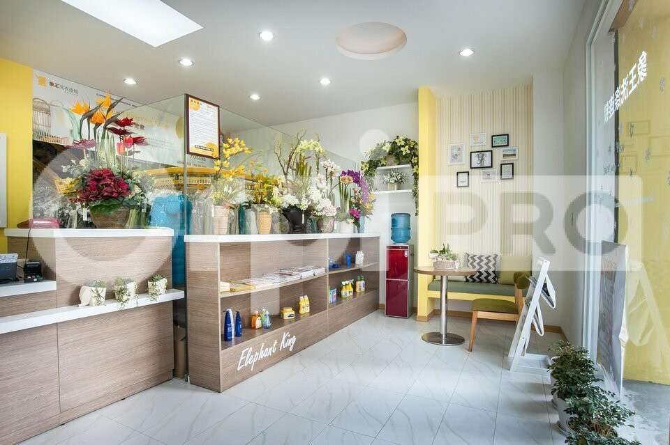 Loue locaux d'activités commerciaux 61m² Angresse
