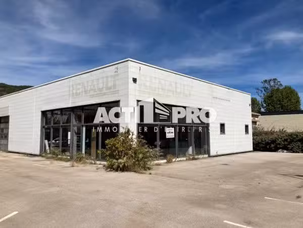 Vente local d'activité de 450m² à Amélie-Les-Bains