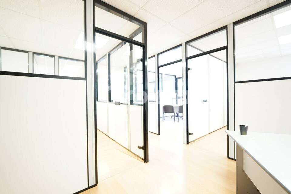 A louer bureaux de 89m² au coeur de Limas