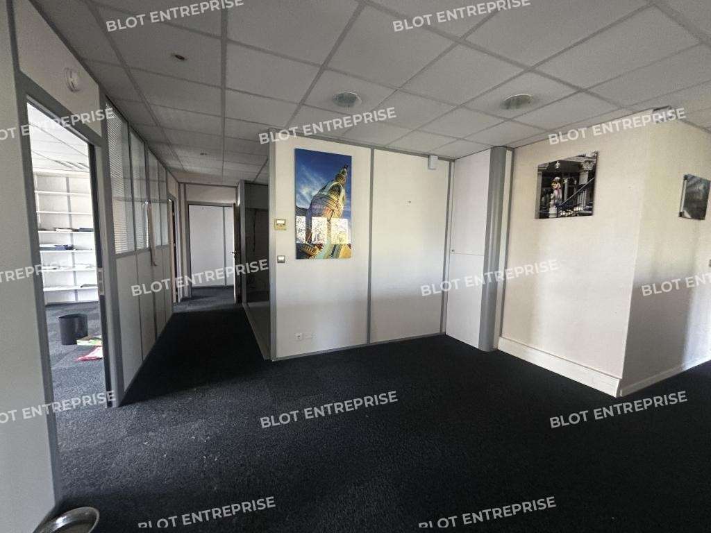 A vendre bureaux de 224m² en zac Saint Herblain