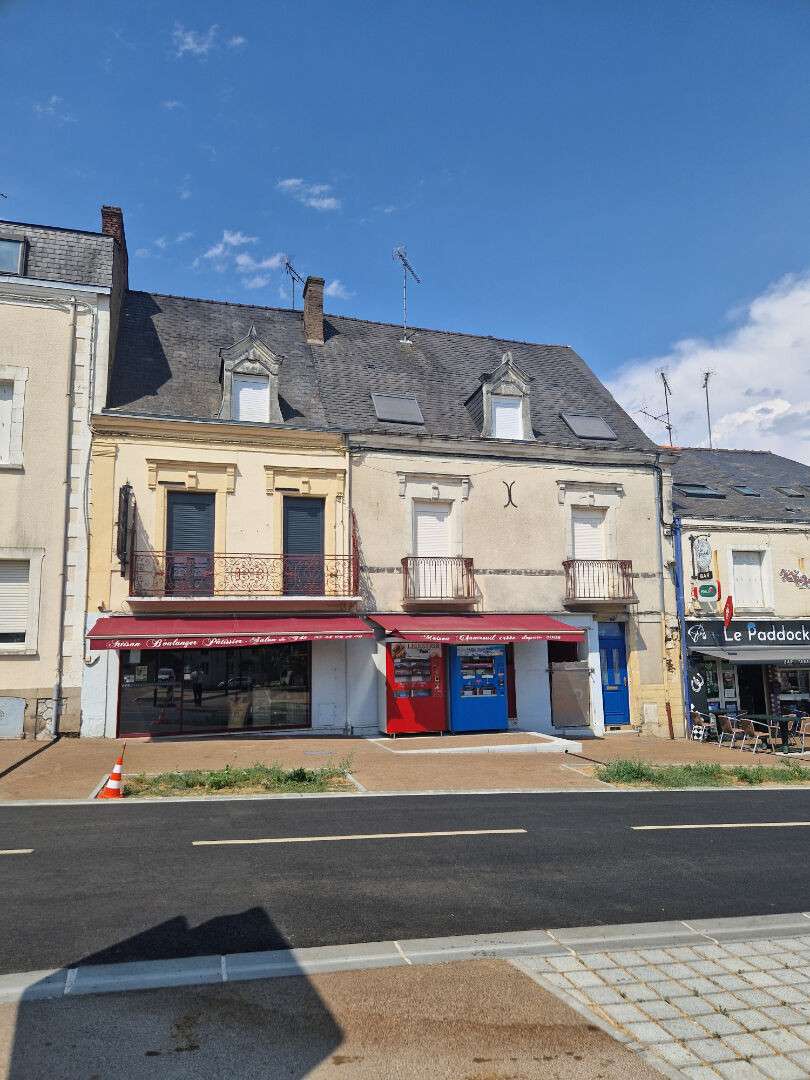 A vendre murs avec appartement à Chateau Gontier