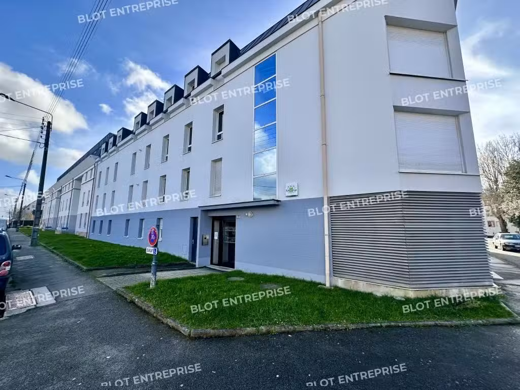 A vendre bureaux fonctionnels de 77m² à Rennes Est