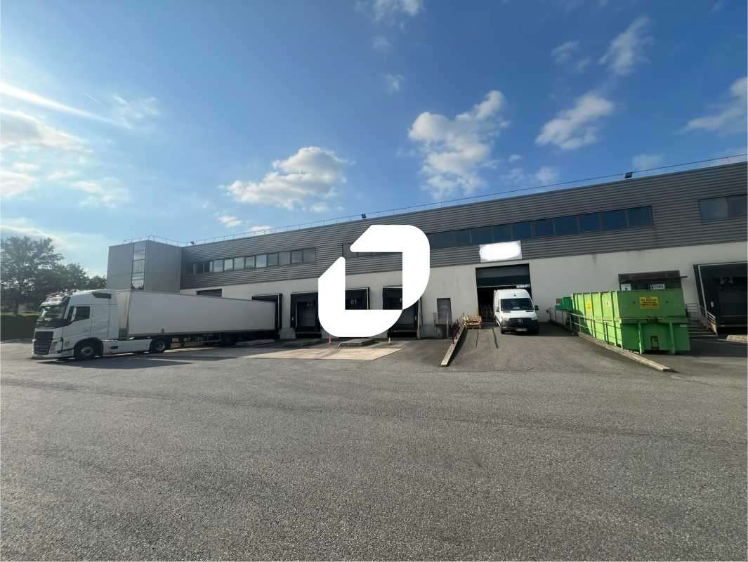 A louer Local d'activité 5479m² Lieusaint