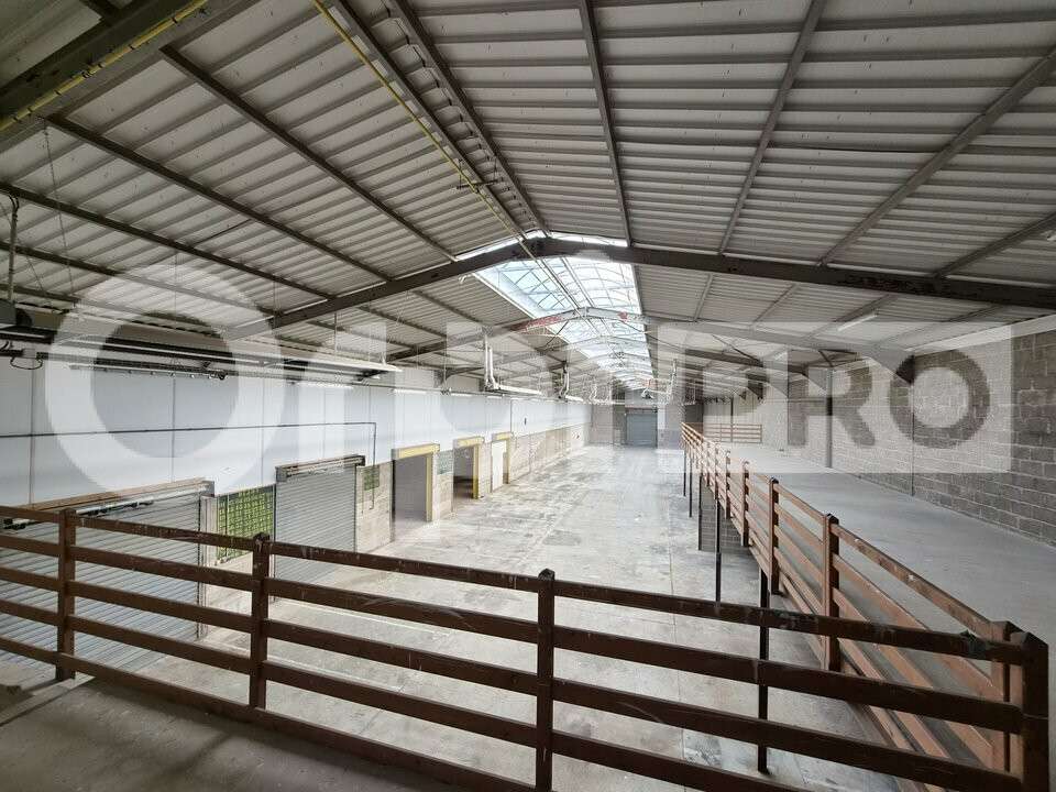 AV local d'activité 1350m² Saint-Brice Courcelles