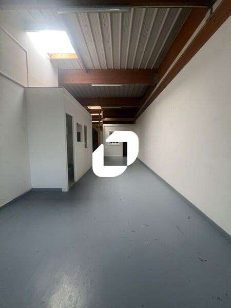 A louer Local d'activité 120m² Lognes