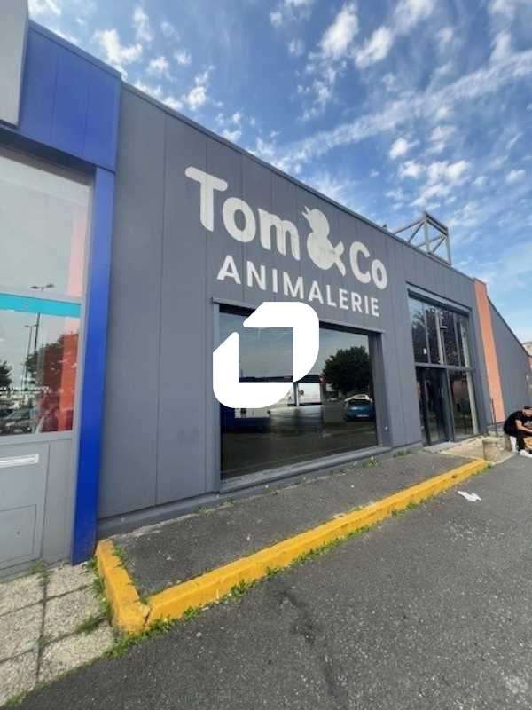 A louer Local commercial 628m² Pontault combault