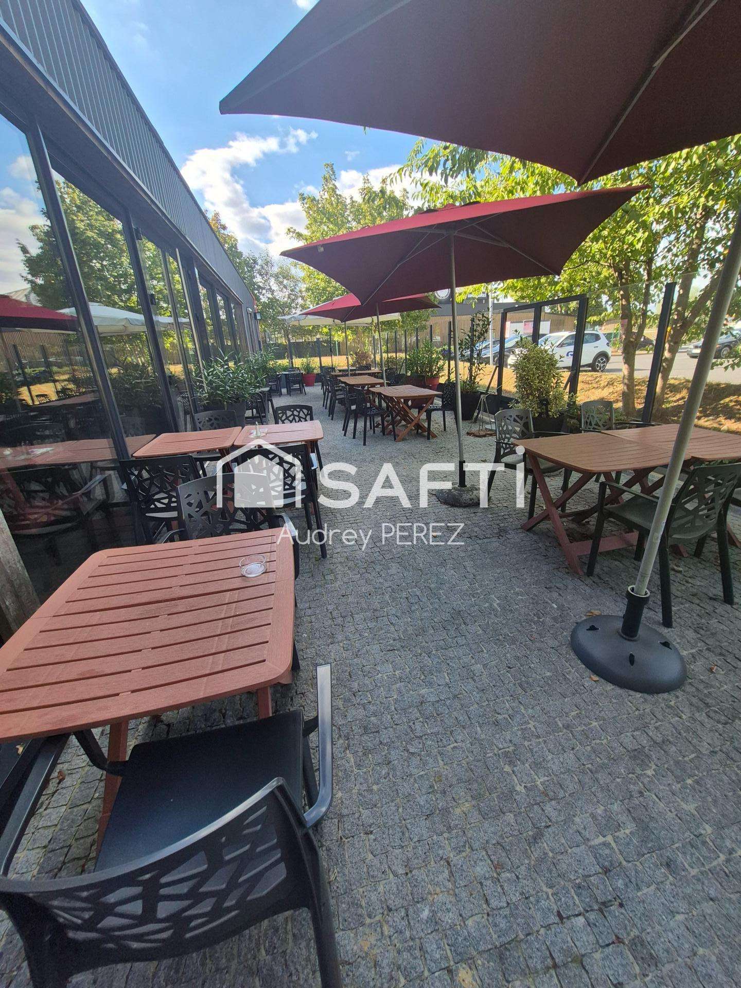 AV restaurant spacieux terrasse Pontault-Combault
