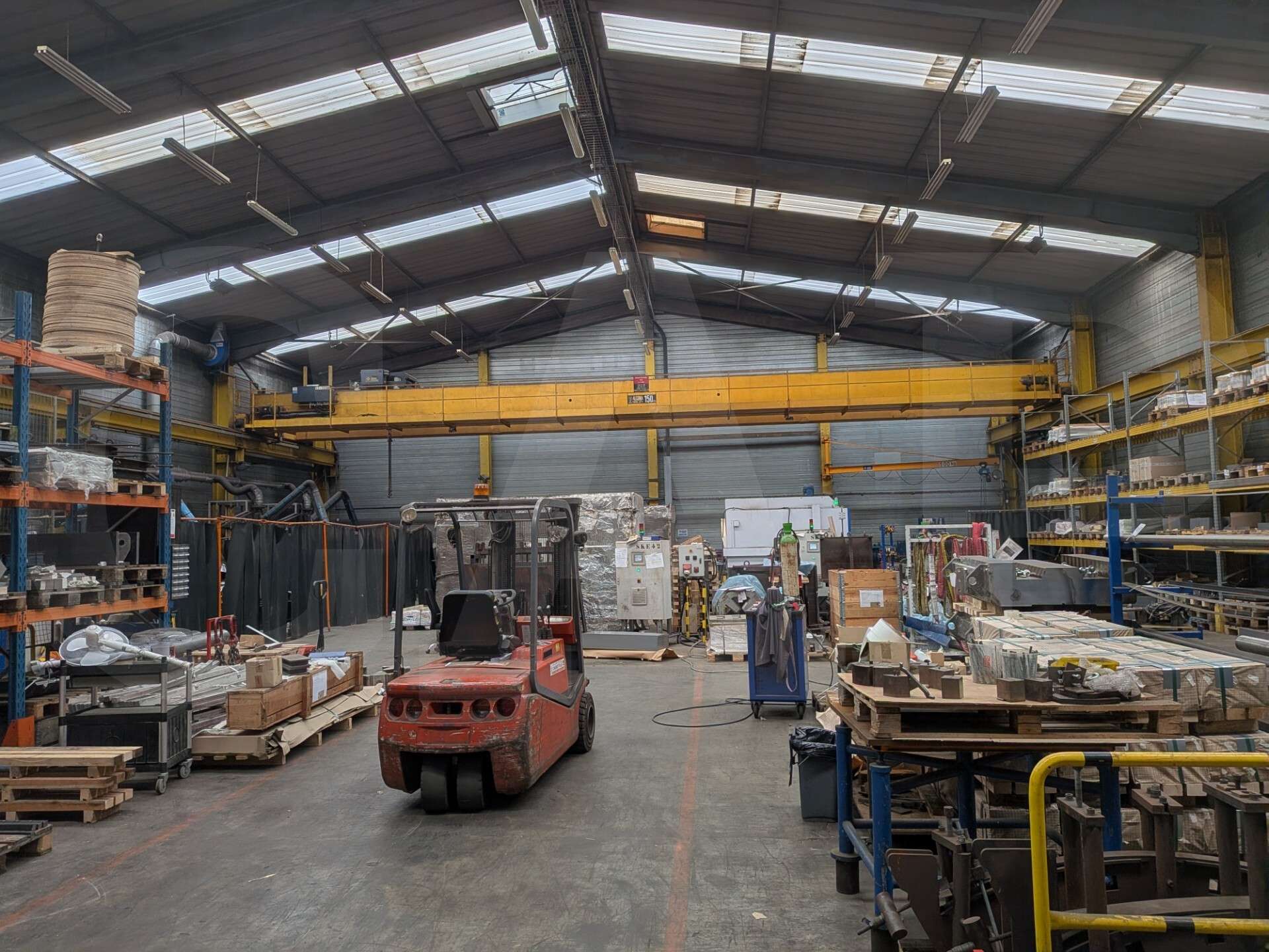 A louer bâtiment 700m² Vannes Zone du Prat 