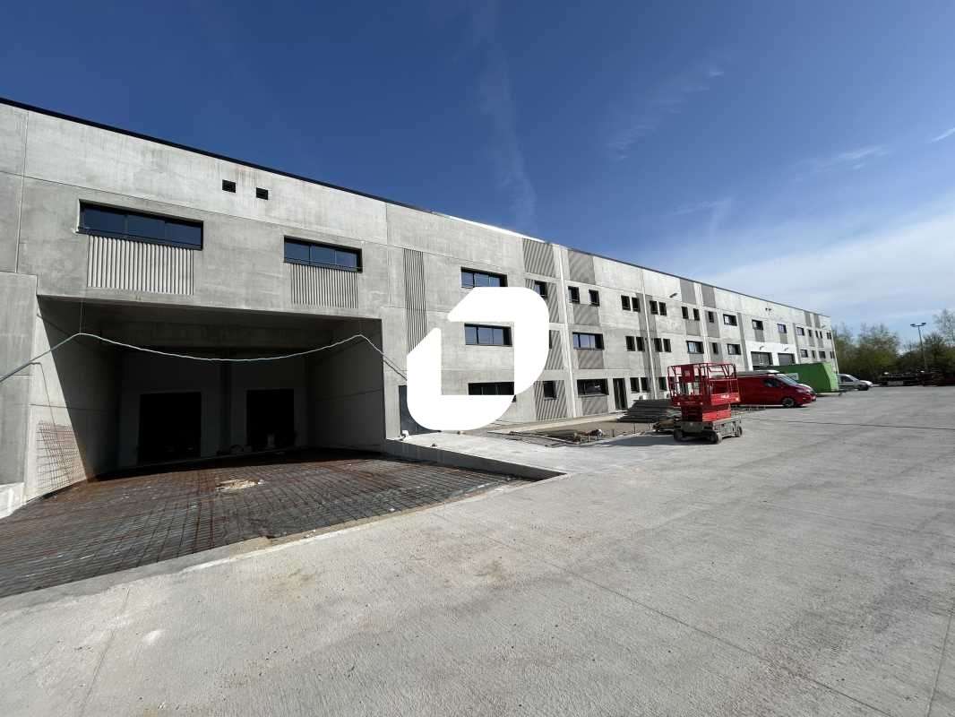 A louer Local d'activité 2600m² Moissy cramayel
