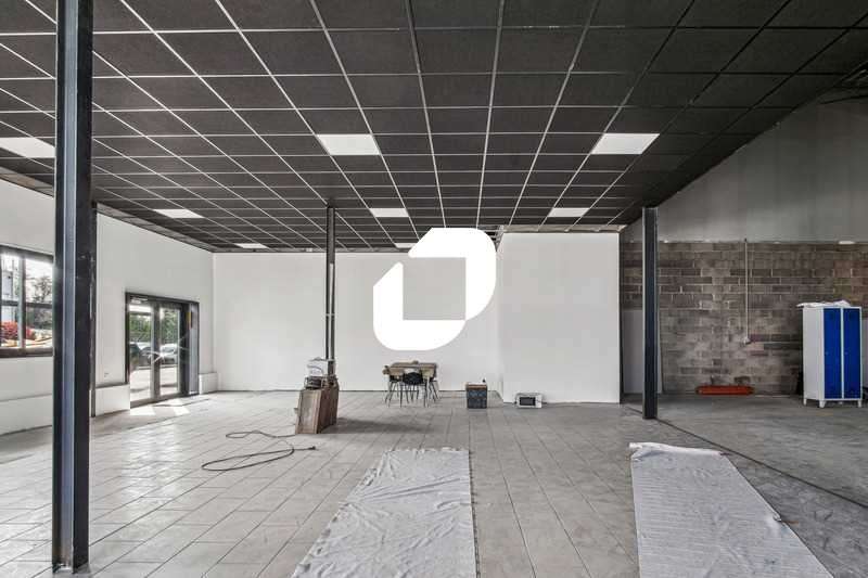  vous propose un bâtiment neuf de 820 m²,