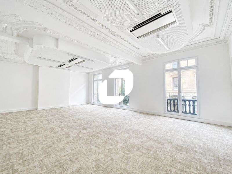 A louer Bureaux 235m² Paris