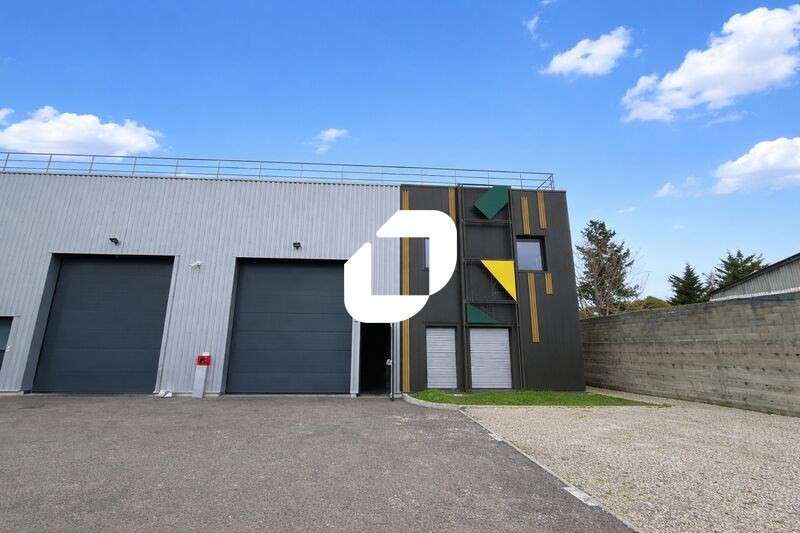 A louer Local d'activité 357m² Saint priest