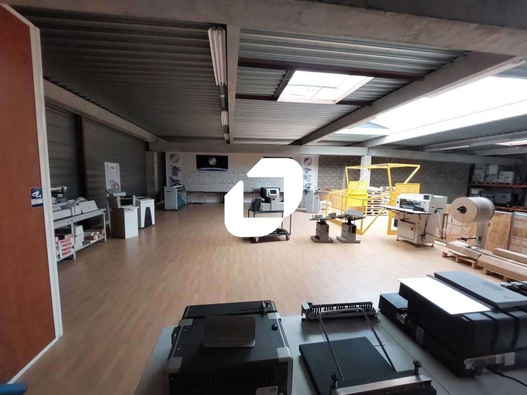 Vente Local d'activité 752m² Trappes