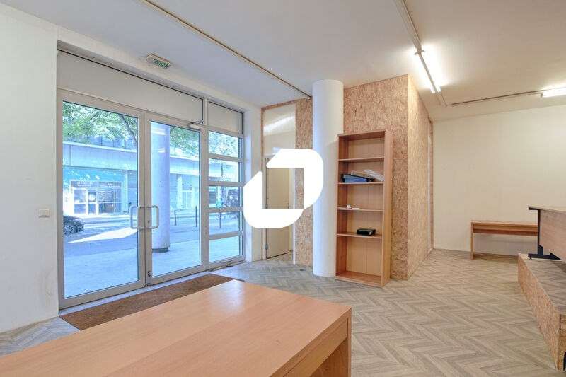 A louer Local commercial 84m² Paris