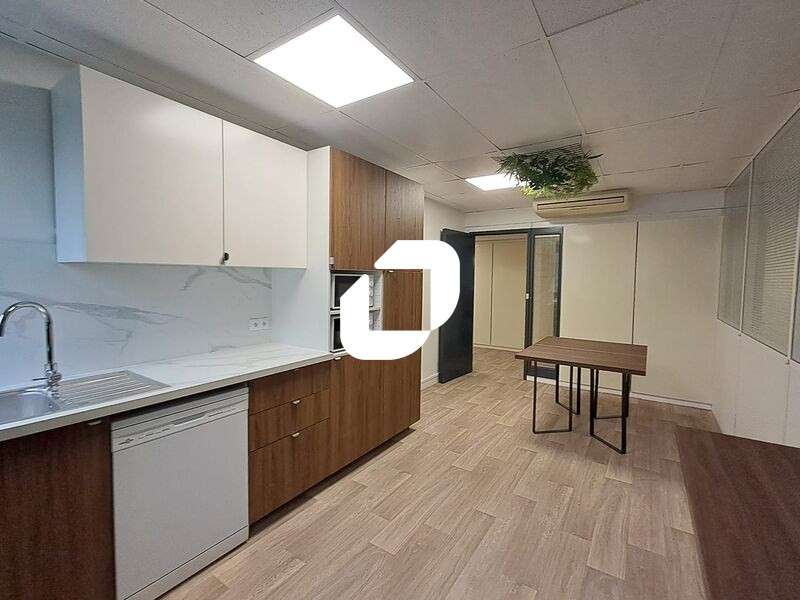 A louer Bureaux 251m² Nanterre