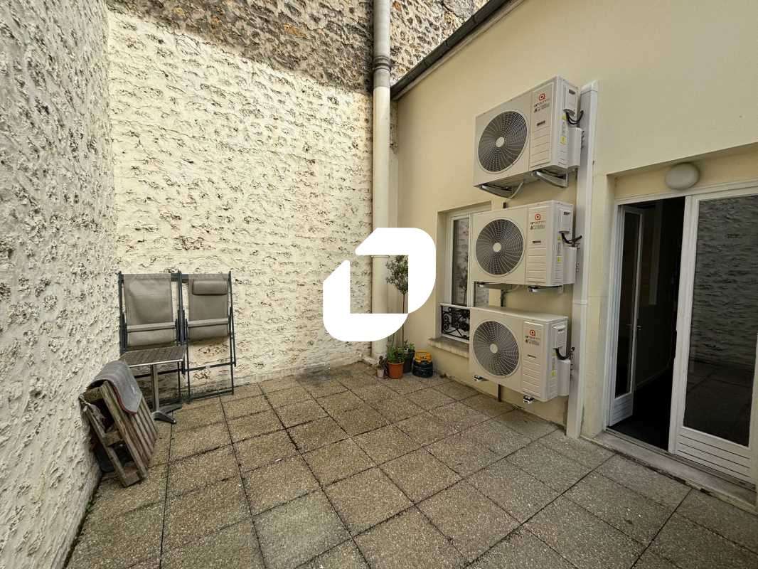A louer Bureaux 141m² Suresnes