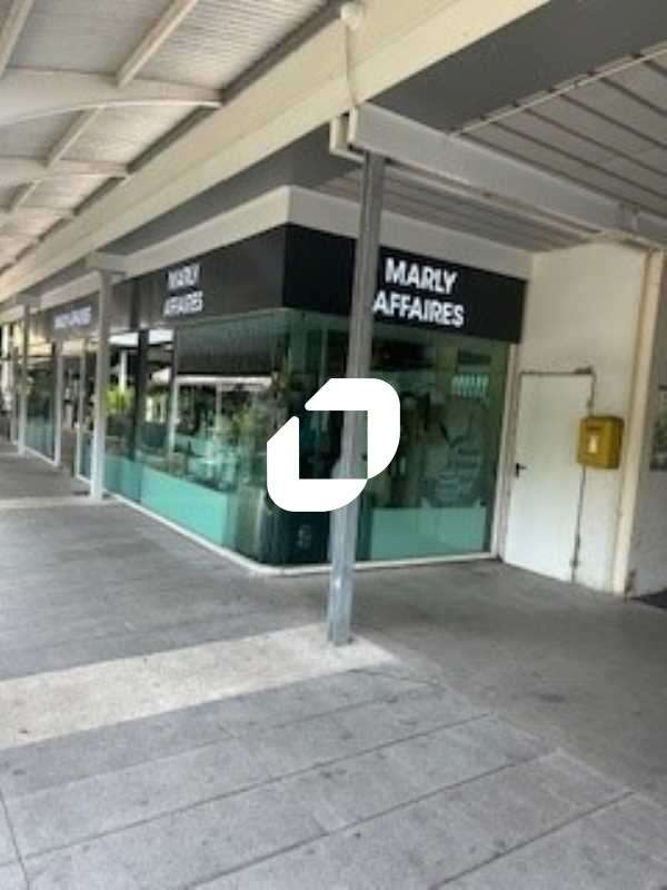  vous propose un local commercial situé au