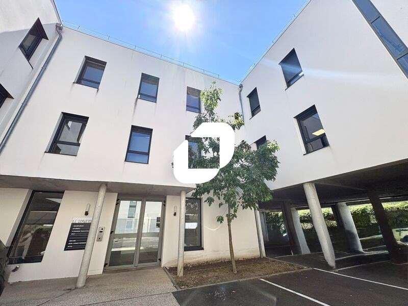 A louer Bureaux 124m² Dardilly