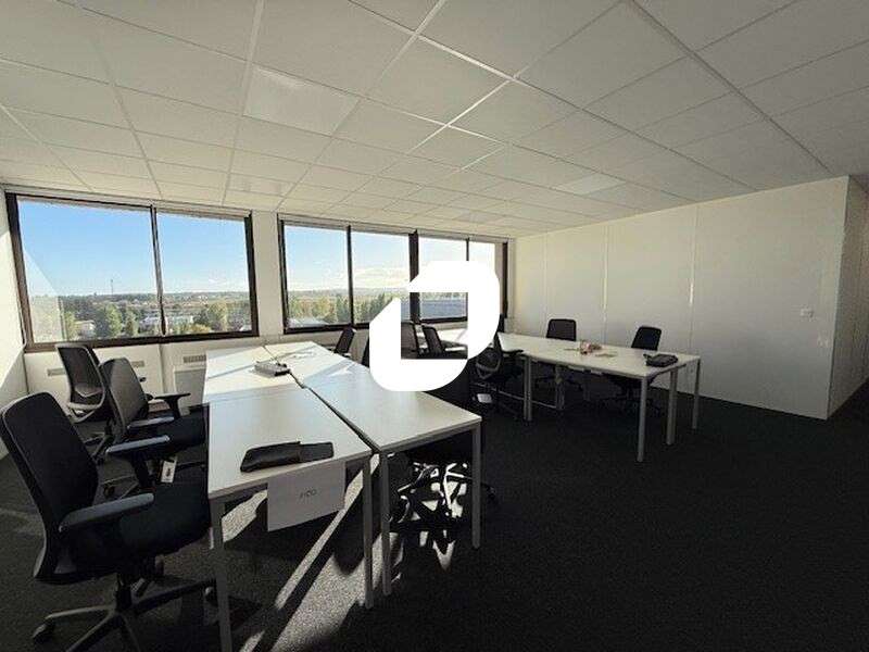 A louer Bureaux 1105m² Saint ouen l'aumone