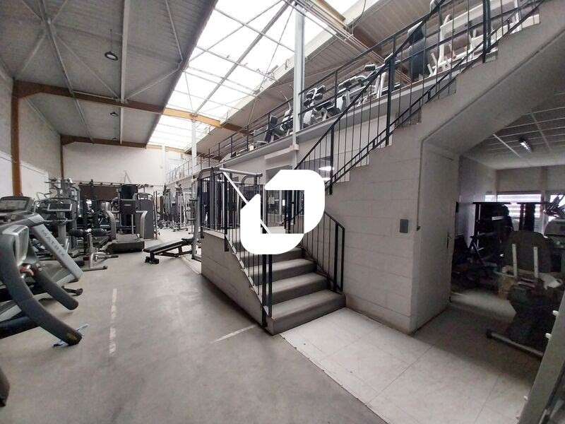 A louer Bureaux 2003m² Plaisir