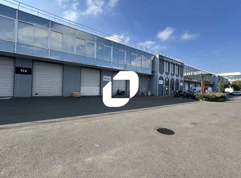 A louer Local d'activité 6281m² Saint denis