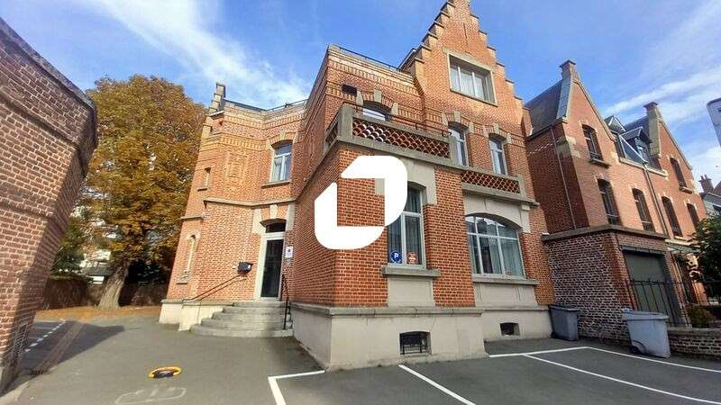 A louer Bureaux 570m² La madeleine