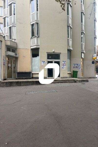 A louer Local commercial 76m² Paris