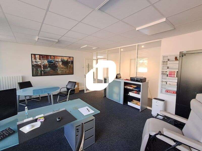 Vente Bureaux 93m² Rueil malmaison