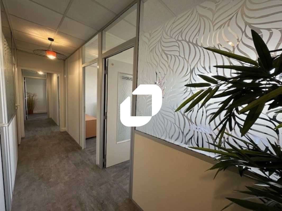 Vente Bureaux 81m² Marly le roi