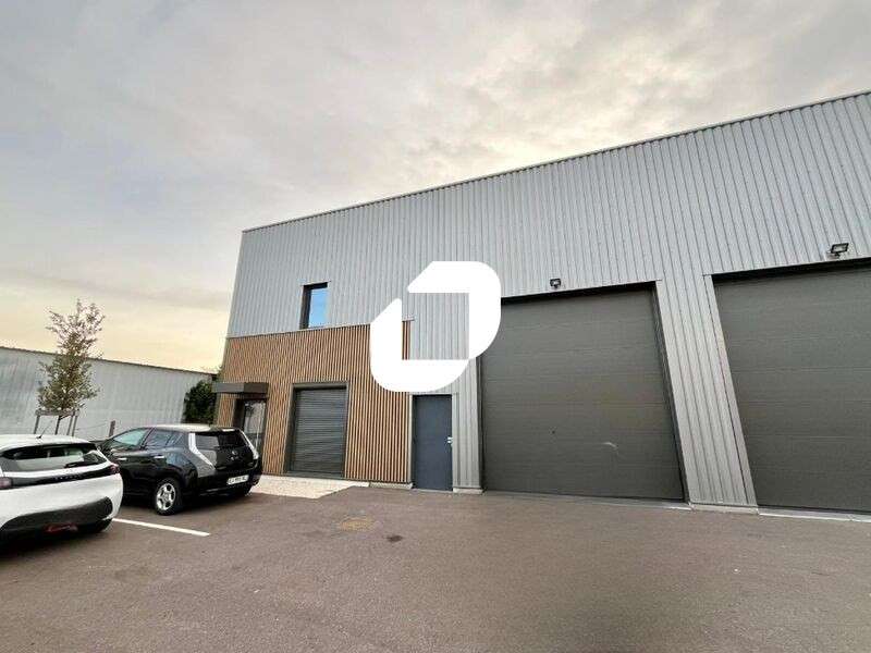 A louer Local d'activité 229m² Chassieu