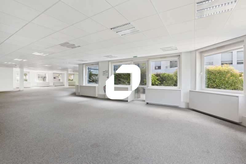 A louer Bureaux 1456m² Suresnes