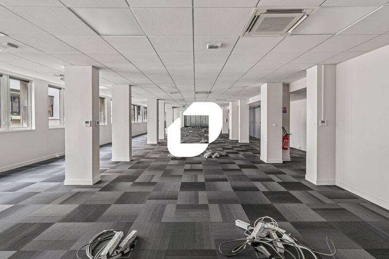 A louer Bureaux 1254m² Paris