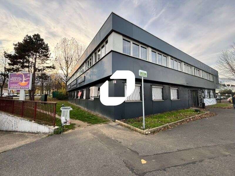 Vente Bureaux 809m² Grigny
