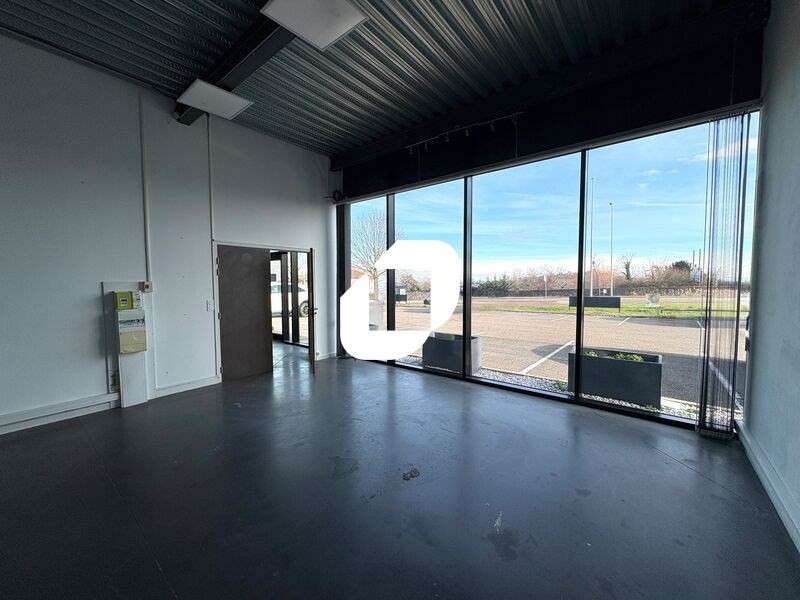 A louer Bureaux 84m² Taluyers