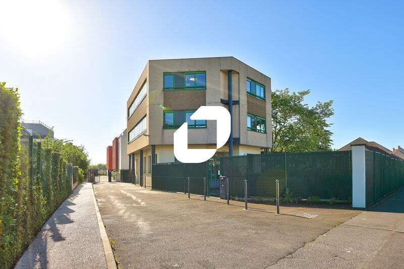 Vente Bureaux 670m² Pontault combault