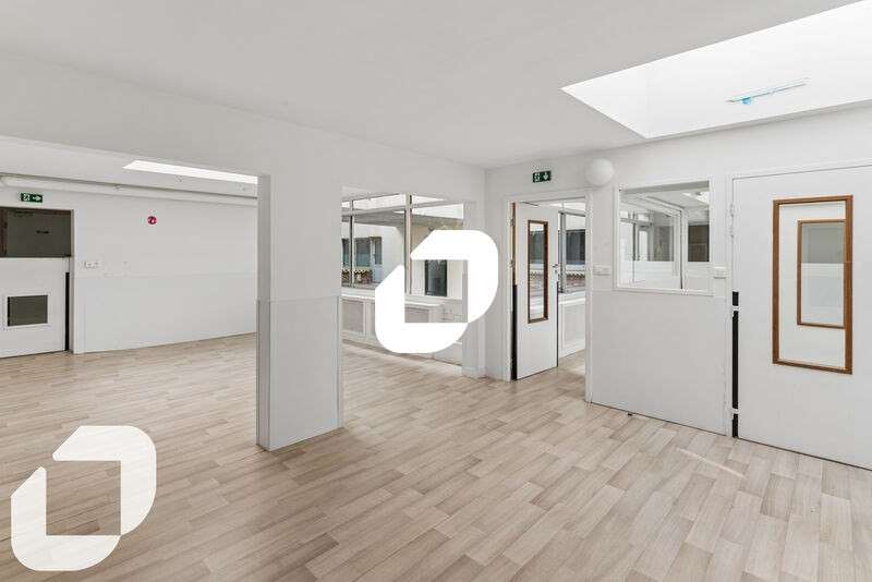 A louer Bureaux 327m² Saint cloud