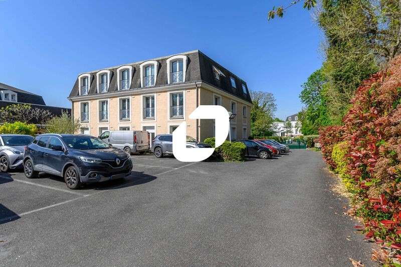 A louer Bureaux 82m² Roissy en france