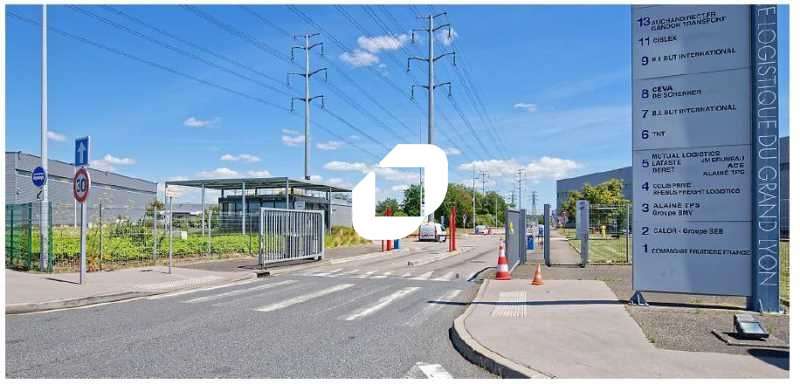 A louer Local d'activité 7933m² Mions