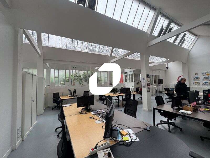 A louer Bureaux 360m² Montreuil