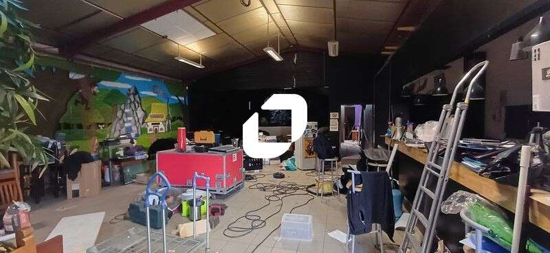 Vente Local d'activité 330m² Ecquevilly