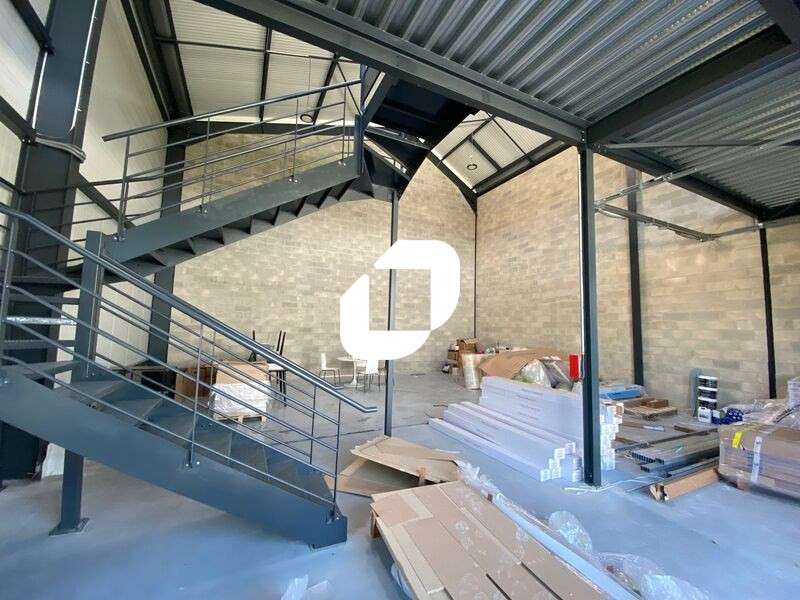 A louer Local d'activité 174m² Groslay