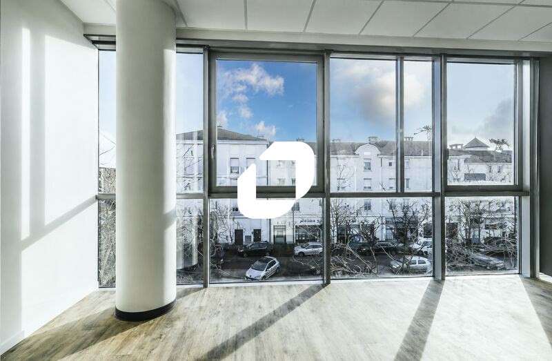 A louer Bureaux 83m² Bussy saint georges