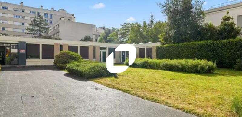 A louer Bureaux 816m² Courbevoie